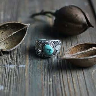 Silver and turquoise ring